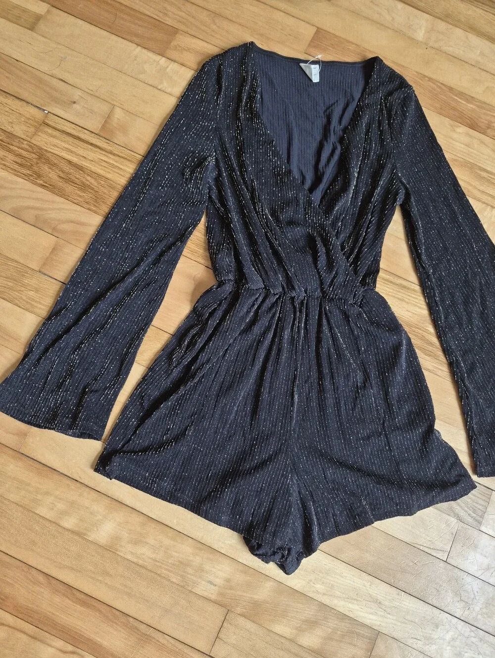 Black Metallic Sparkle Long-Sleeve Romper - Picture 5 of 11